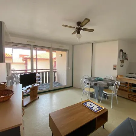 Apartment A Hossegor, A 30m De La Avec Piscine Et Parking Souterrain - Fr-1-413-135